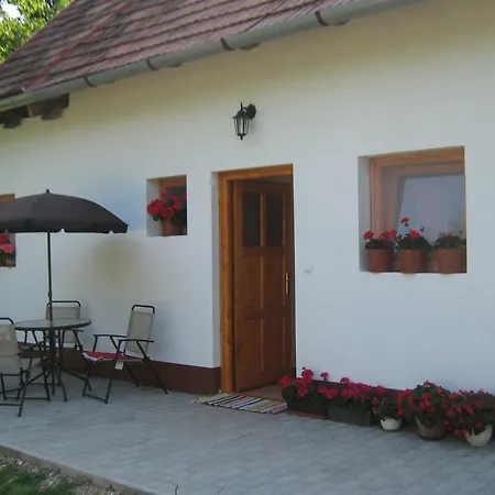 Vendegmarasztalo Porta * Szalafő